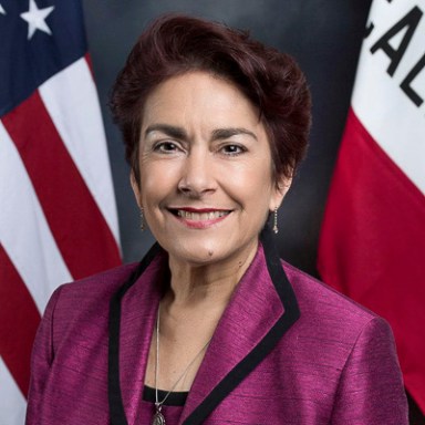 Anna Caballero headshot
