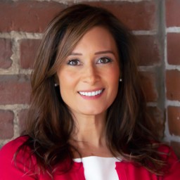 Headshot of Rosilicie Ochoa Bogh