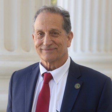 Stan Ellis headshot